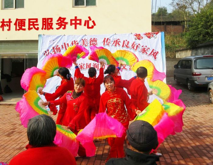 演出现场。
