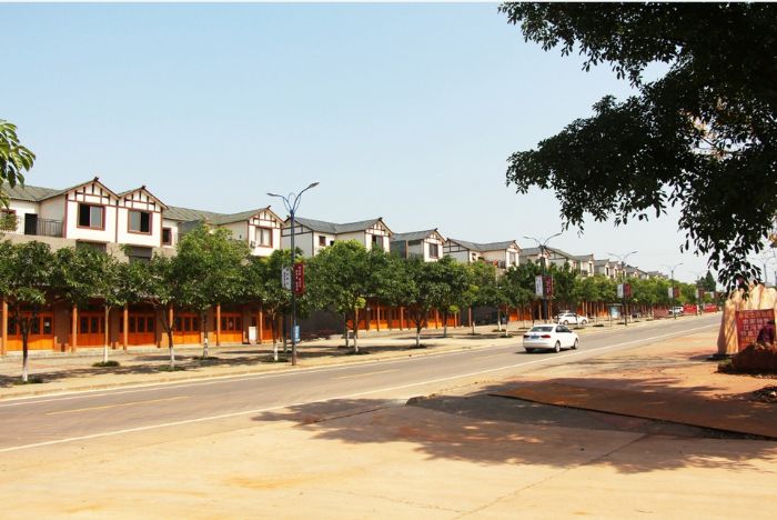 天印村农民新村。
