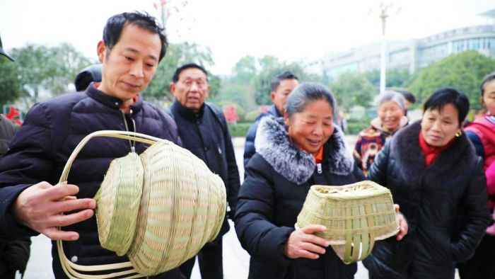 竹麻编制品受人追捧。
