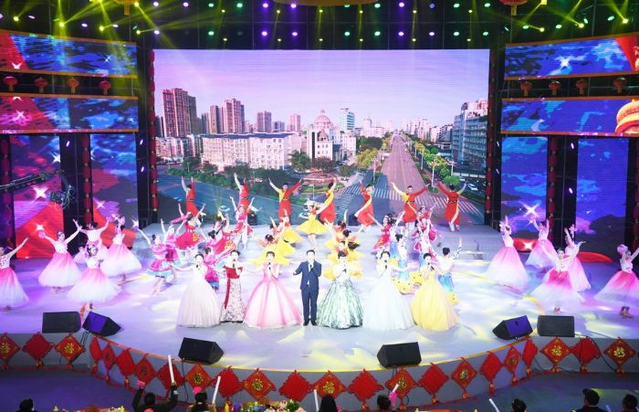 《歌声飘过四十年》
