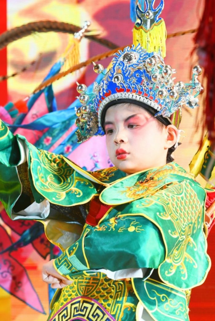 《梨园韵长流》

