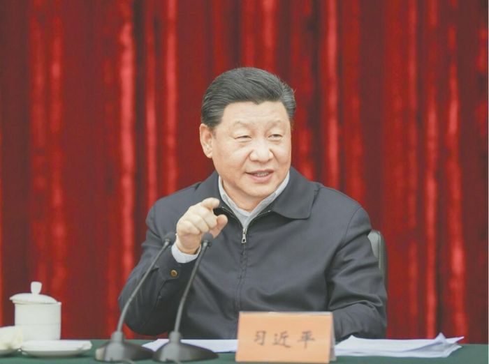 　　4月15日至17日，中共中央总书记、国家主席、中央军委主席习近平在重庆考察，并主持召开解决“两不愁三保障”突出问题座谈会。这是4月16日下午，习近平主持召开解决“两不愁三保障”突出问题座谈会并发表重要讲话。 新华社记者谢环驰摄

