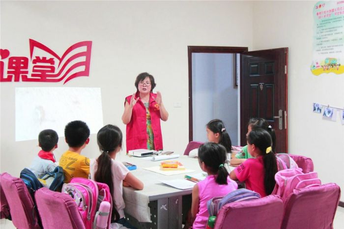 美术课教学。
