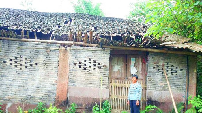 田家镇老庙村D级危房户欧德英改造前的住房。
