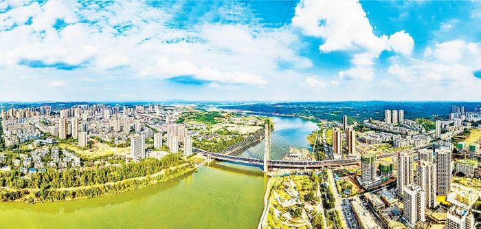 加快“产城景”融合发展，潼南城市面貌日新月异。
