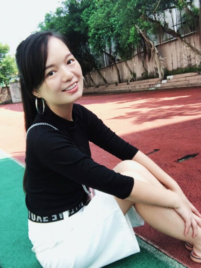 谭小玲
