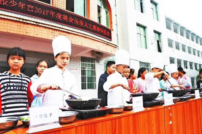 举办太安鱼烹饪比赛
