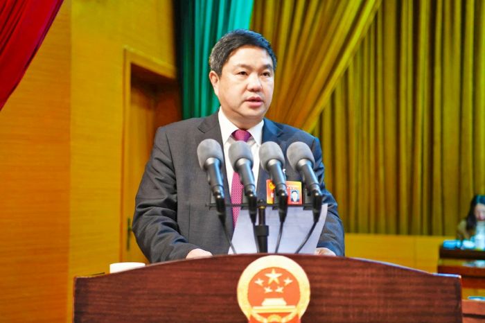 　　1月18日，区十七届人大四次会议举行第二次全体会议，周德勋作区人大常委会工作报告。
　　全媒体记者李扬摄
