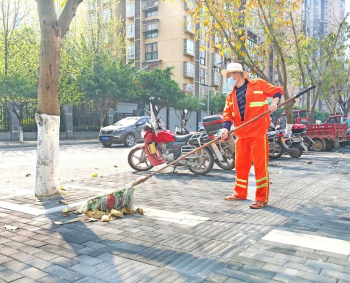 《一扫而光》袁会东 摄
