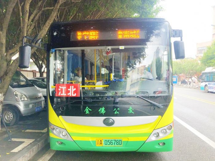 潼南城区至四川遂宁磨溪公交车。
