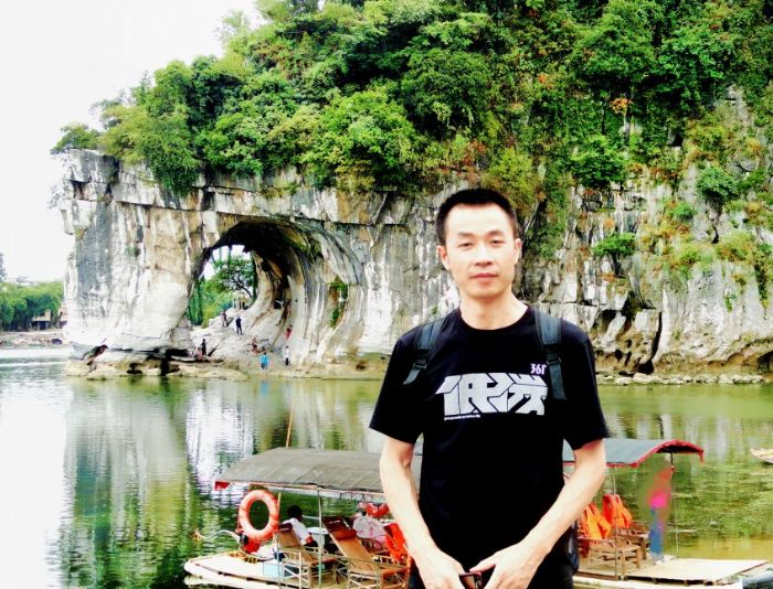 　　刘文平