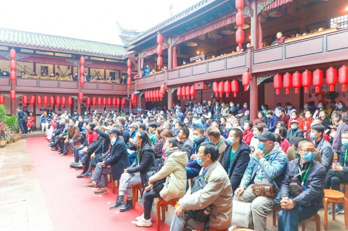 活动现场座无虚席。
