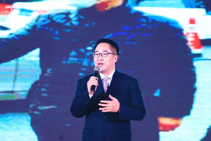 罗列分享战疫故事。
