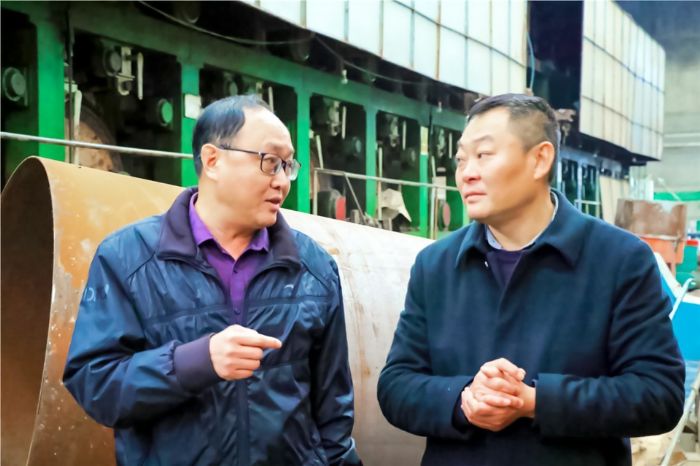走访了解企业经营状况。
