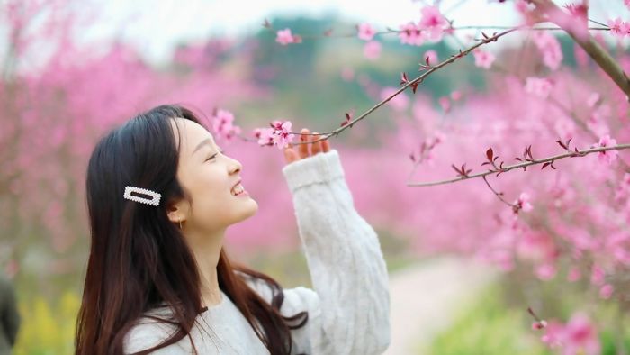 春来花香惹人醉。 王浪胡义双摄
