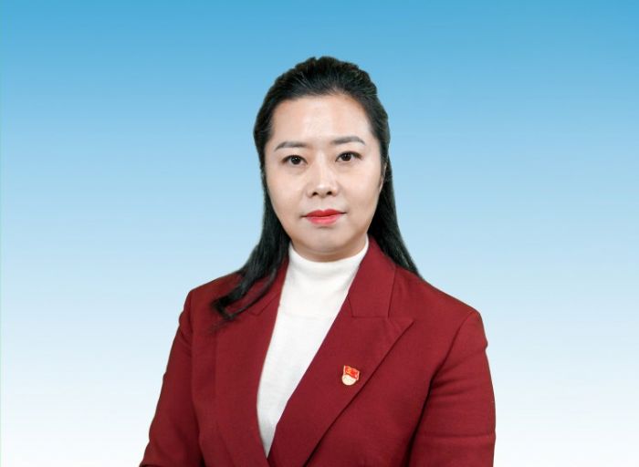 唐凡云
