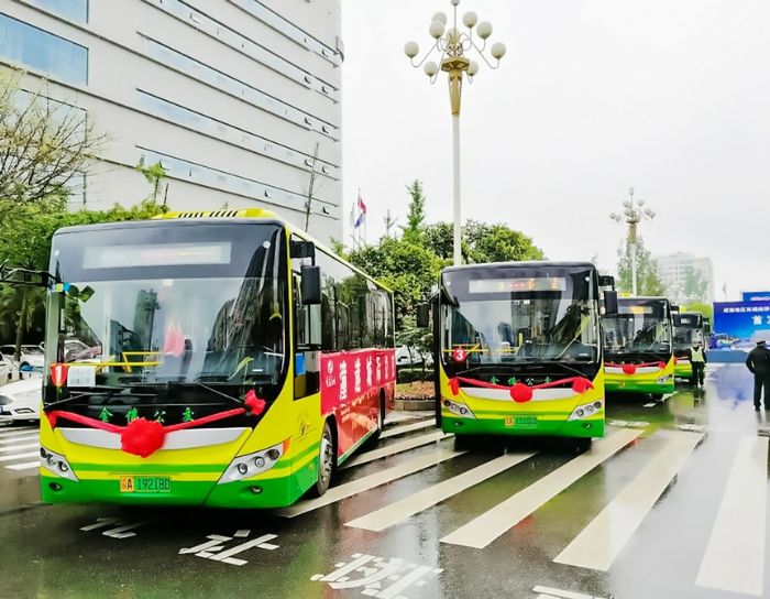 潼遂城际公交车。（资料图）

